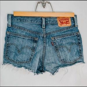 Levi 501 Jean Shorts